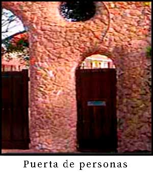 Puerta de los pajaros Comillas de Antonio Gaudi